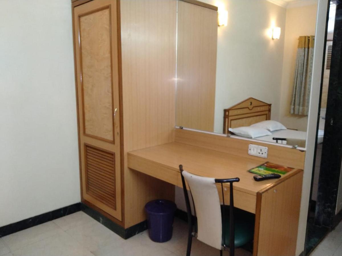 Pooja International Nashik Hotel Exterior photo