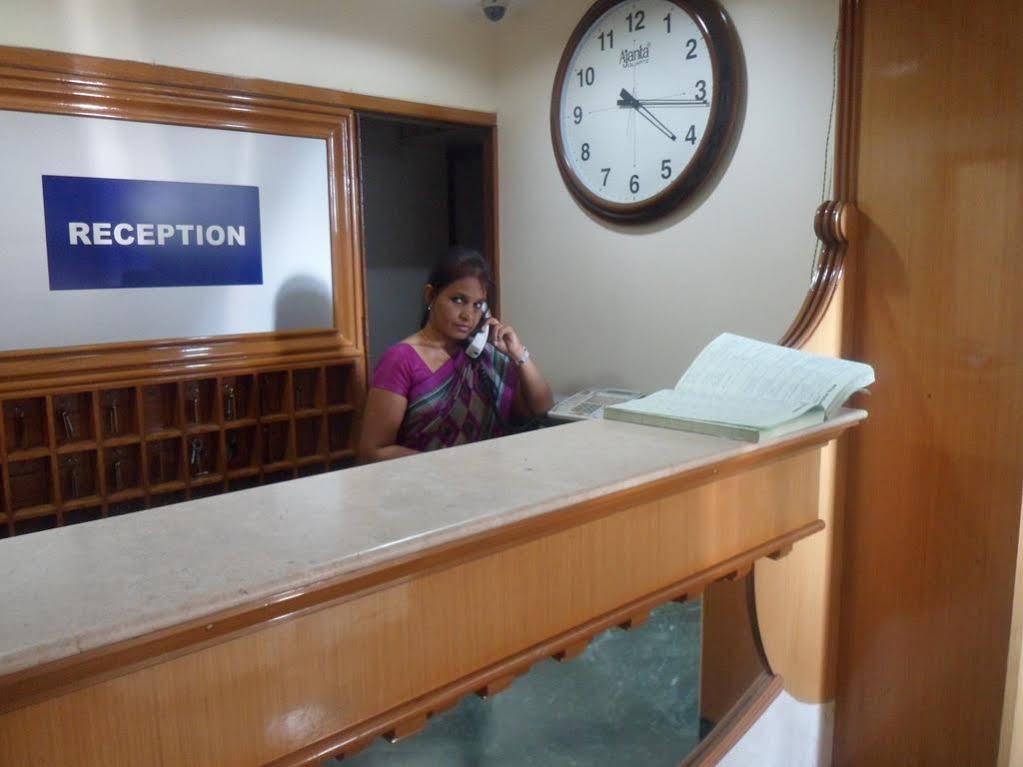 Pooja International Nashik Hotel Exterior photo