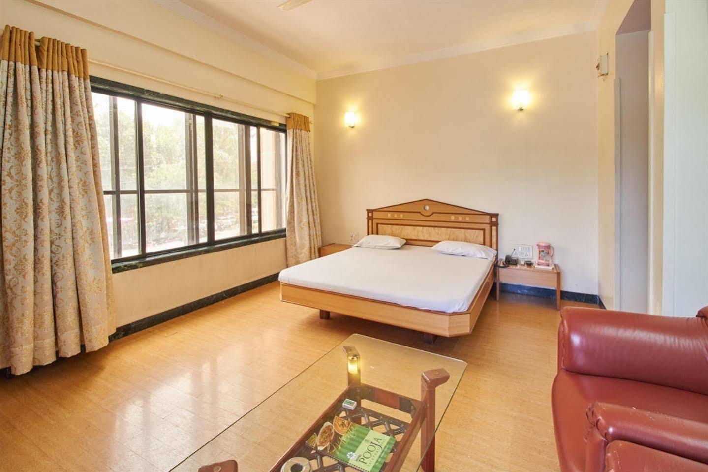 Pooja International Nashik Hotel Exterior photo
